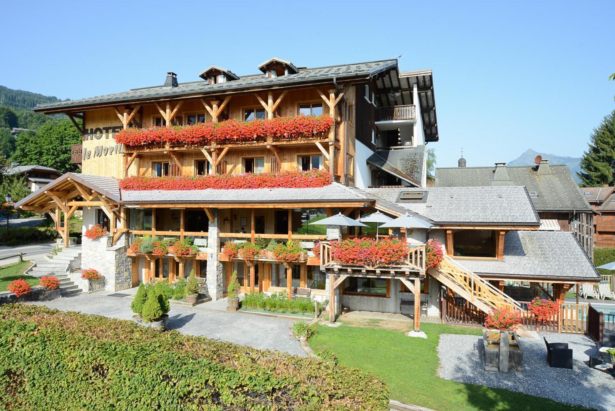 Hotel-Spa Le Morillon Charme & Caractere Exterior foto