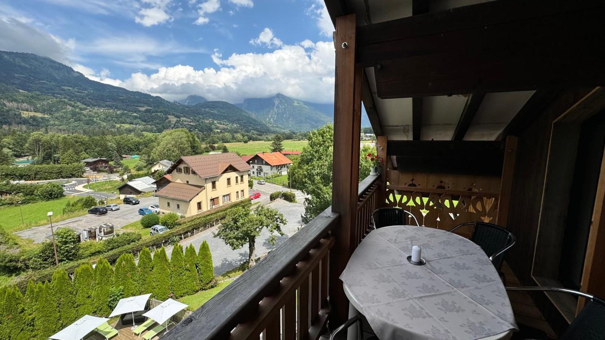 Hotel-Spa Le Morillon Charme & Caractere Exterior foto