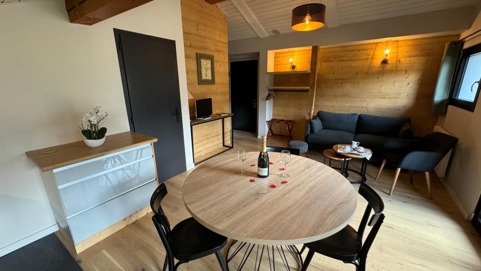 Hotel-Spa Le Morillon Charme & Caractere Exterior foto